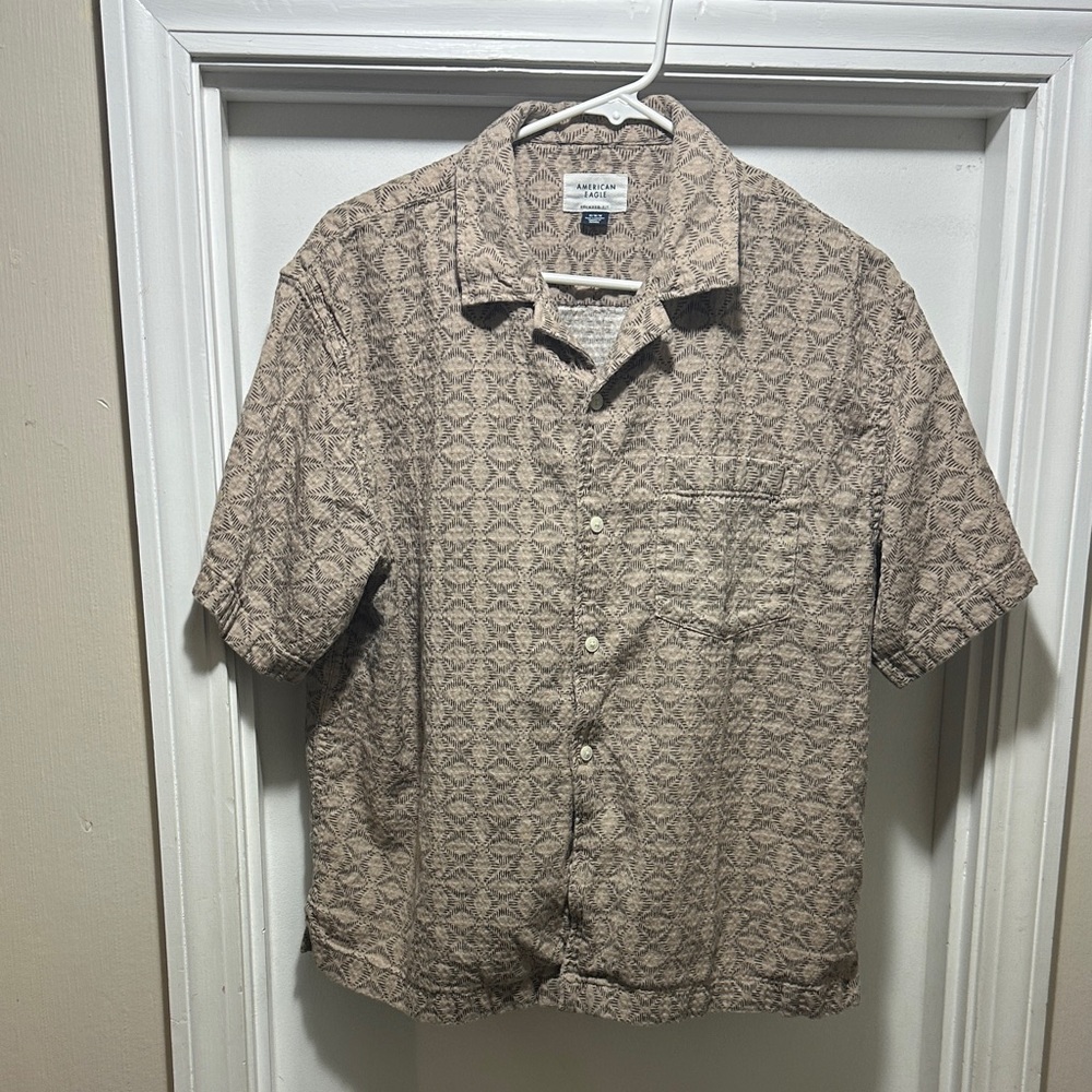 American Eagle Outfitters Men's Tan Patterned Button Down Shirt